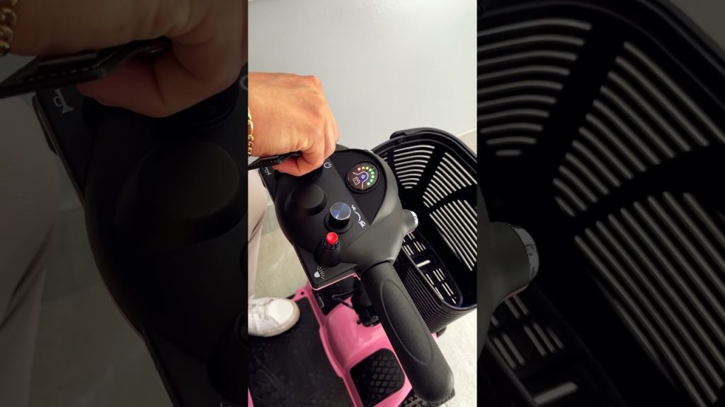 How to turn on your mobility scooter🦼#mobilityaid #usermanual
